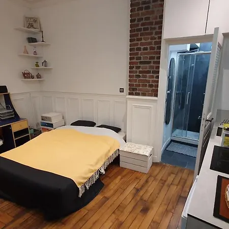 16m2 Dans Immeuble Hausmannien Parigi