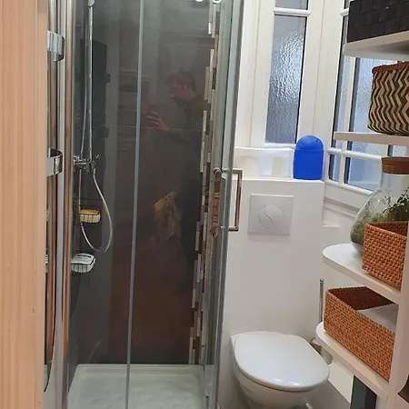 16m2 Dans Immeuble Hausmannien * Parigi